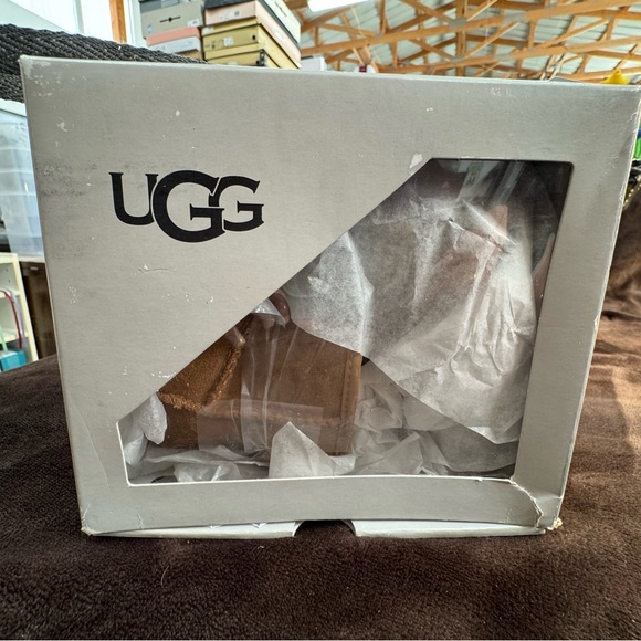 UGG Plush Kids Tan Boots size 4-6 months - Picture 10 of 11